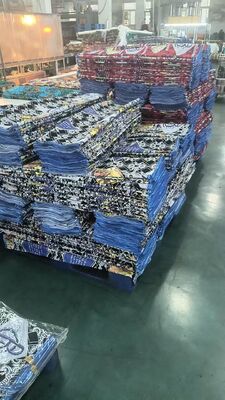 135 GSM 鮮やかな色彩と柔らかい透気性のある天然ガズ製の綿印布